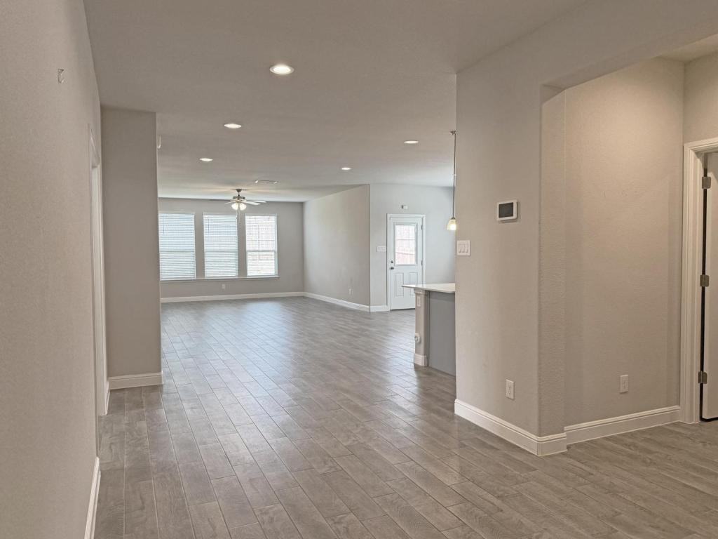 1413 El Cerrito Ln - Photo 2 of 33