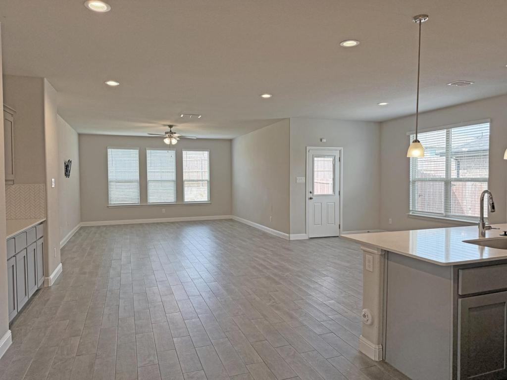 1413 El Cerrito Ln - Photo 3 of 33