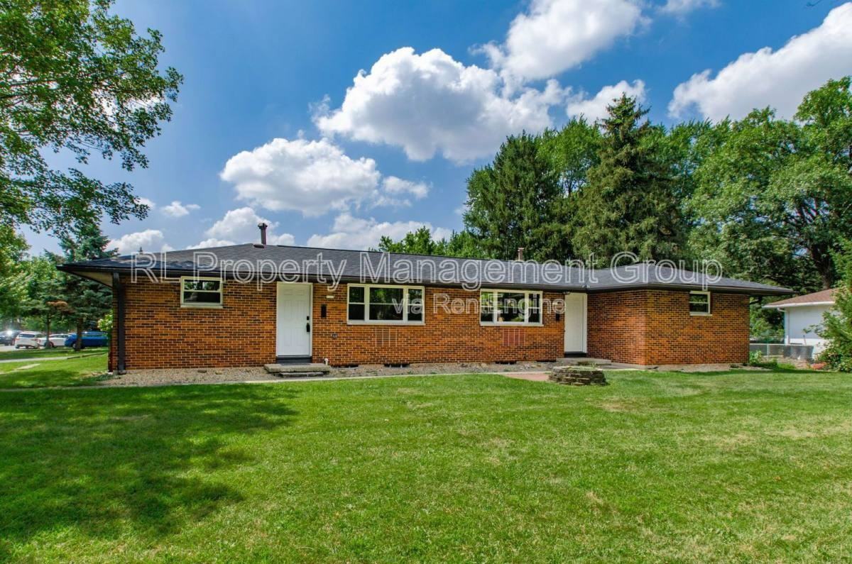 1163 Eastfield Rd - Photo 2 of 10