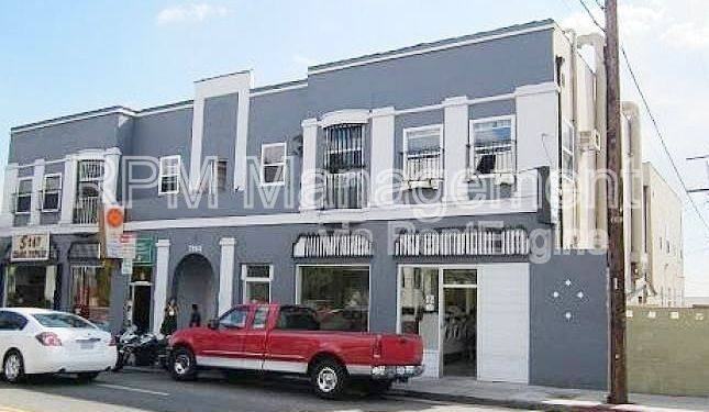 7964 Fountain Ave #8