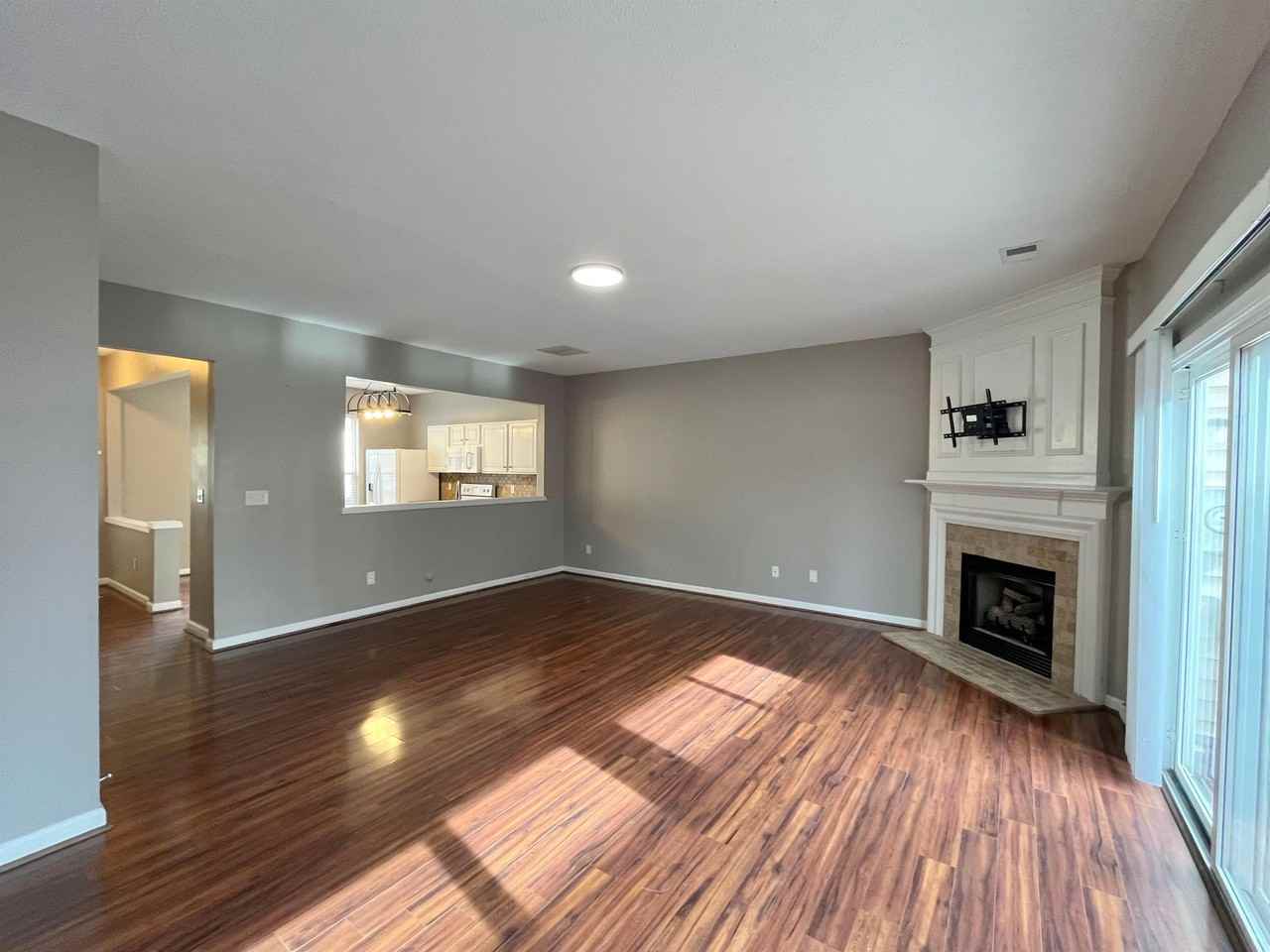 3928 Elizabeth Glen Way #1 - Photo 5 of 11