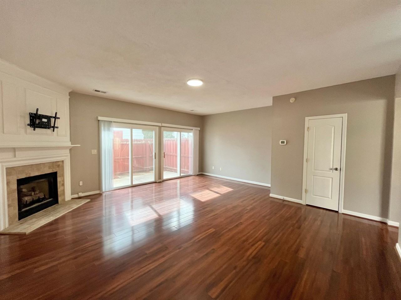 3928 Elizabeth Glen Way #1 - Photo 6 of 11