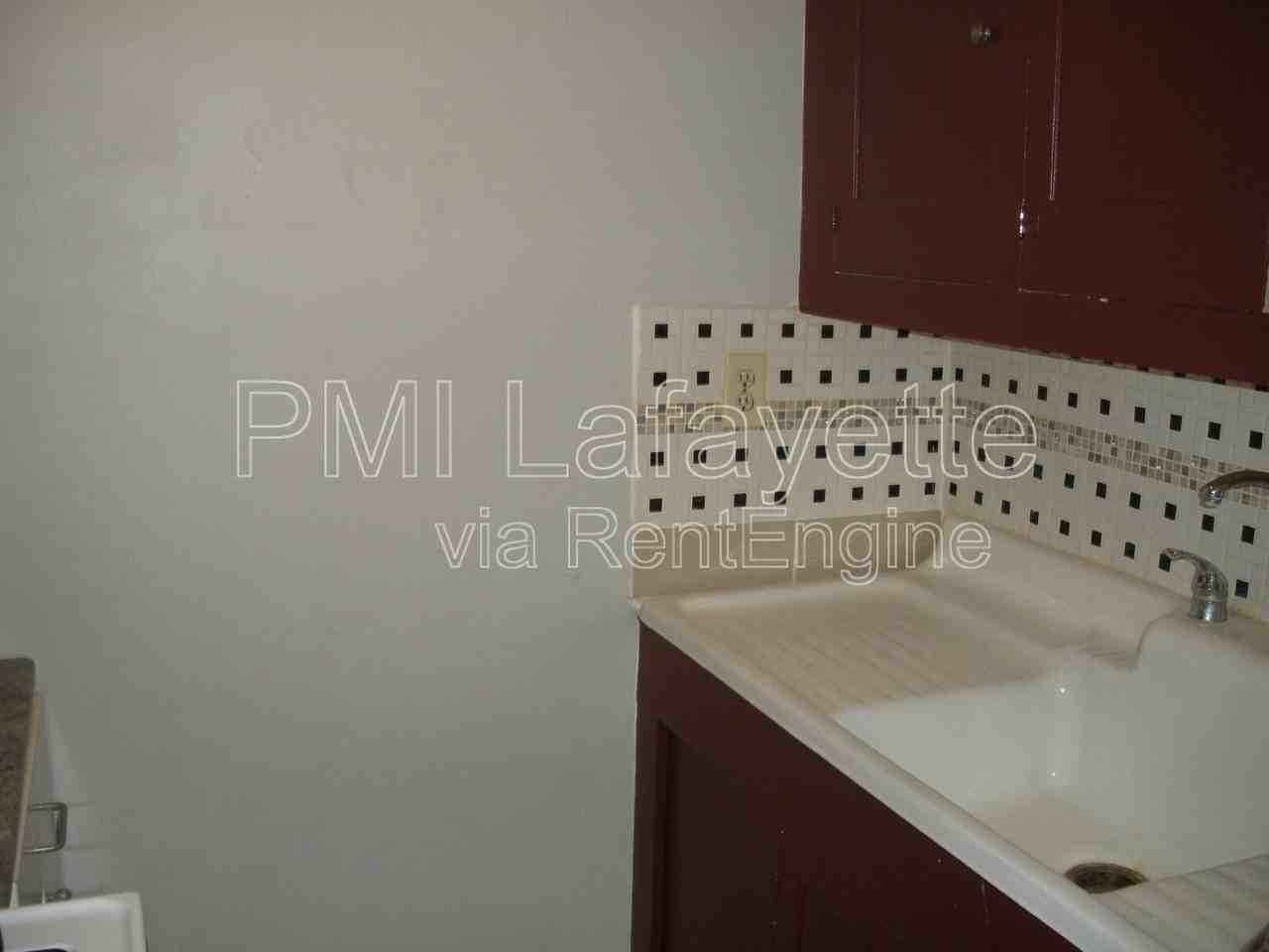 1434 South St - Photo 3 of 7