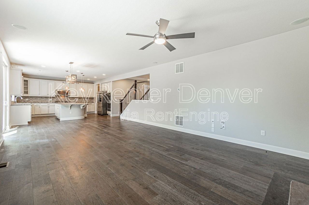 7823 S Quantock Way - Photo 5 of 50
