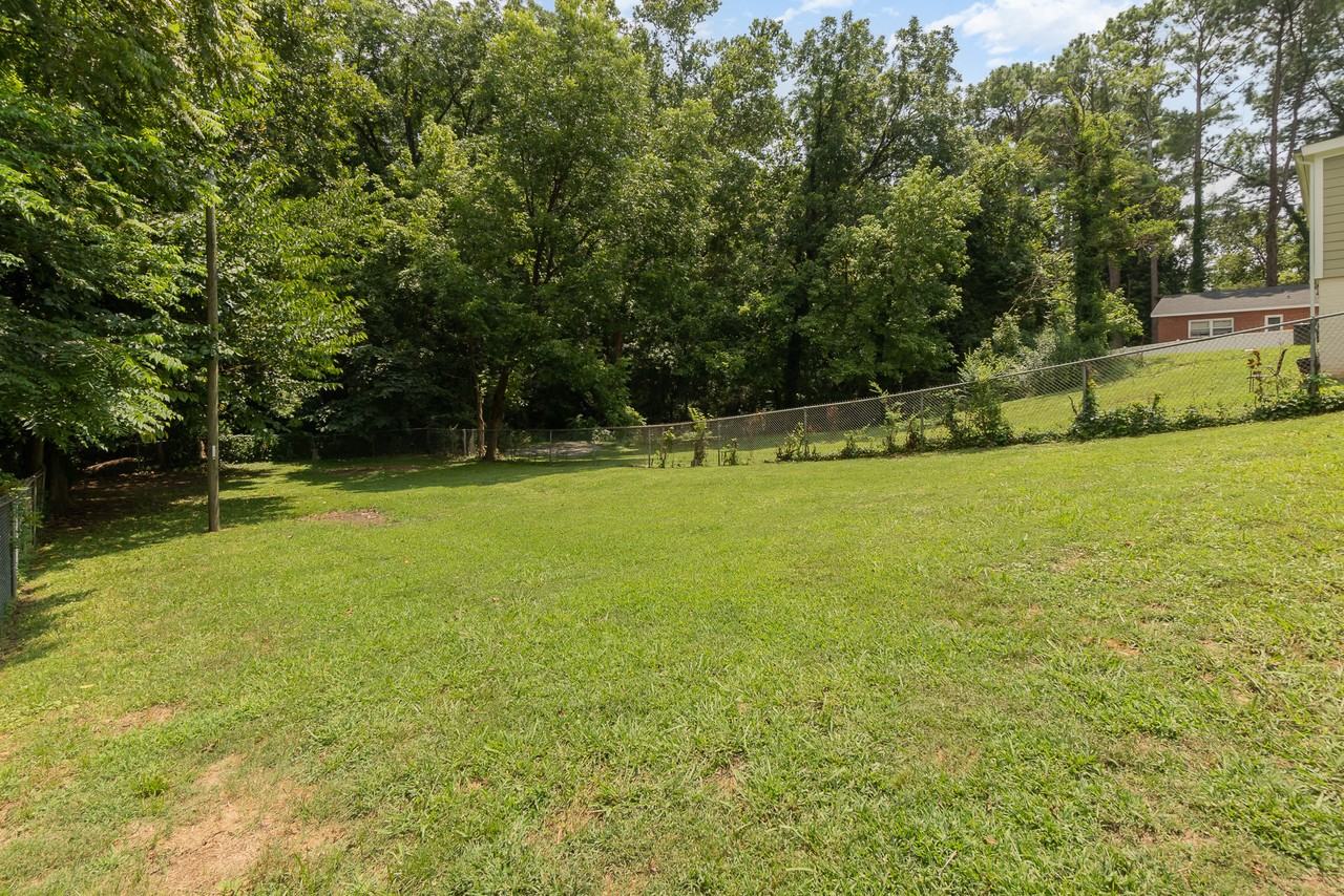 257 Broad Dr Sw - Photo 3 of 19