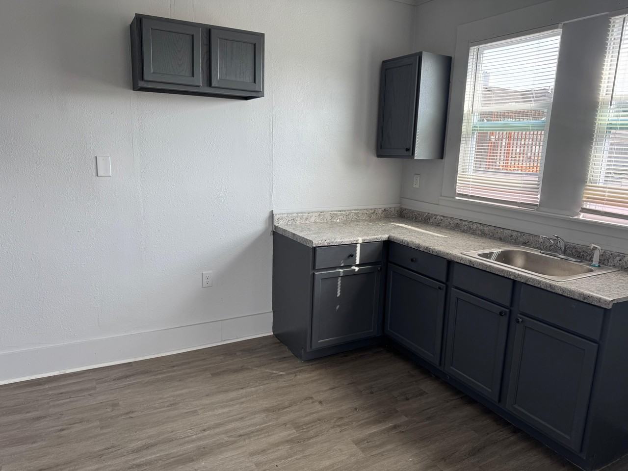 3724 Wager St - Photo 3 of 7