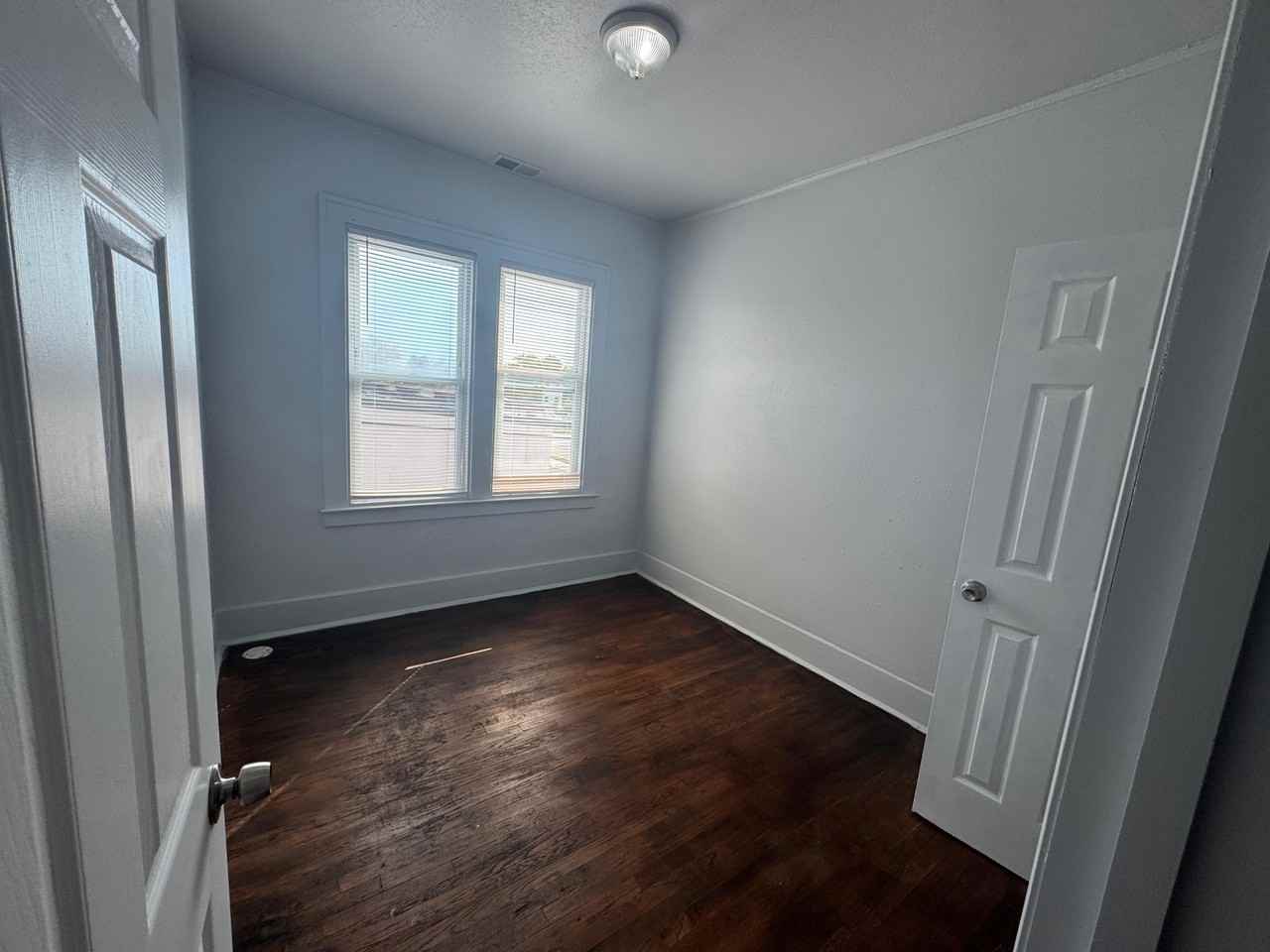 3724 Wager St - Photo 5 of 7