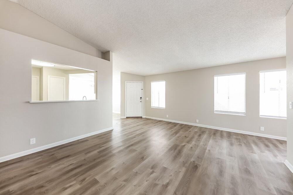 17116 N Larkspur Ln - Photo 3 of 16