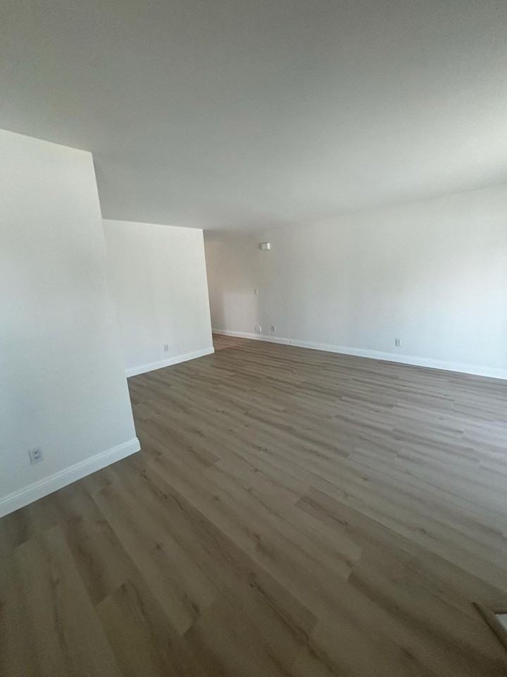 Desert Colony Townhomes - Photo 3 of 31