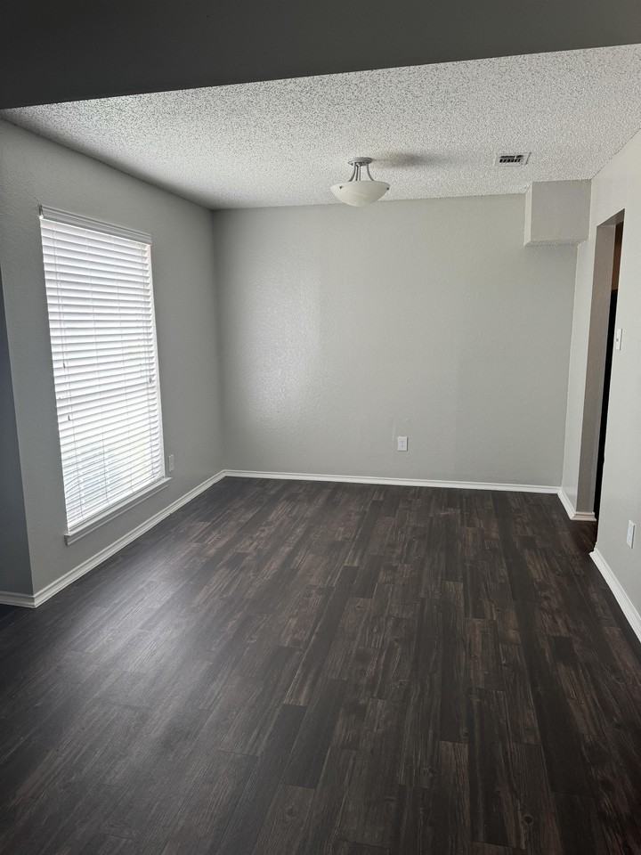 5973 Westcreek Dr - Photo 2 of 14