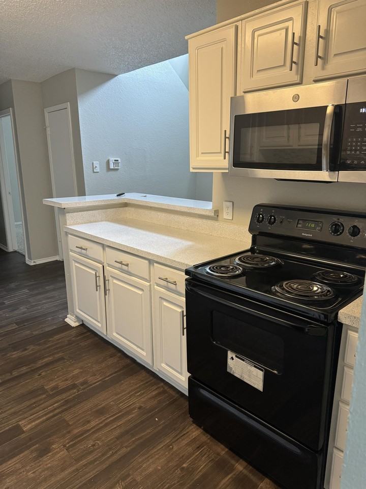 5973 Westcreek Dr - Photo 6 of 14