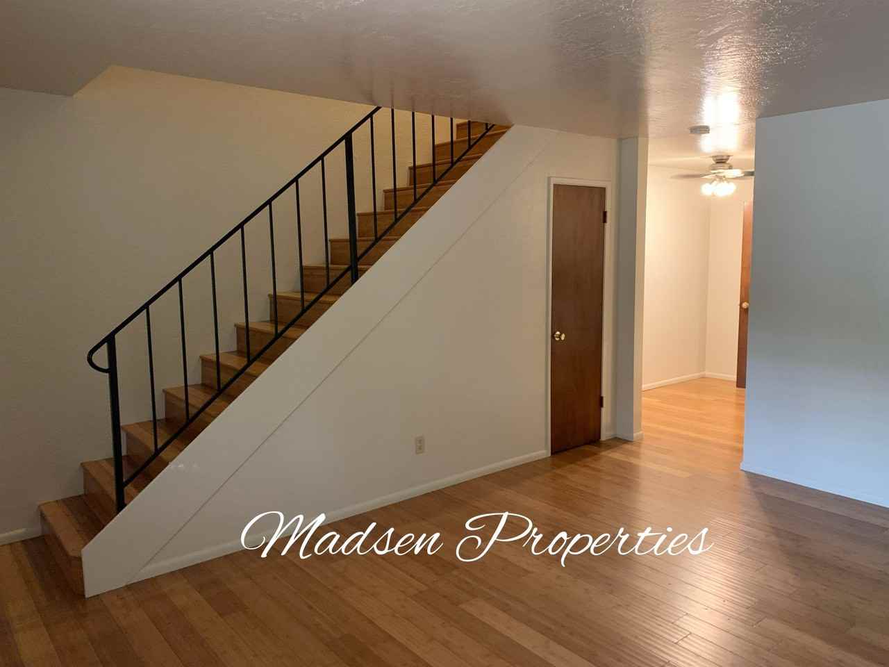 208 W 21st St #208 - Photo 3 of 20