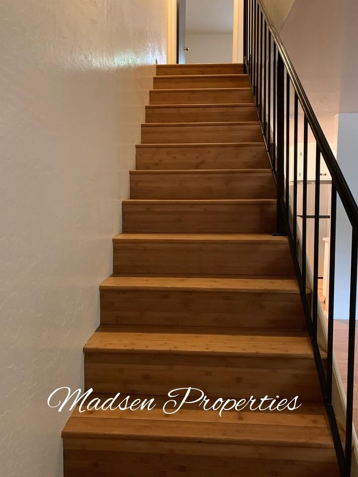 208 W 21st St #208 - Photo 2 of 20