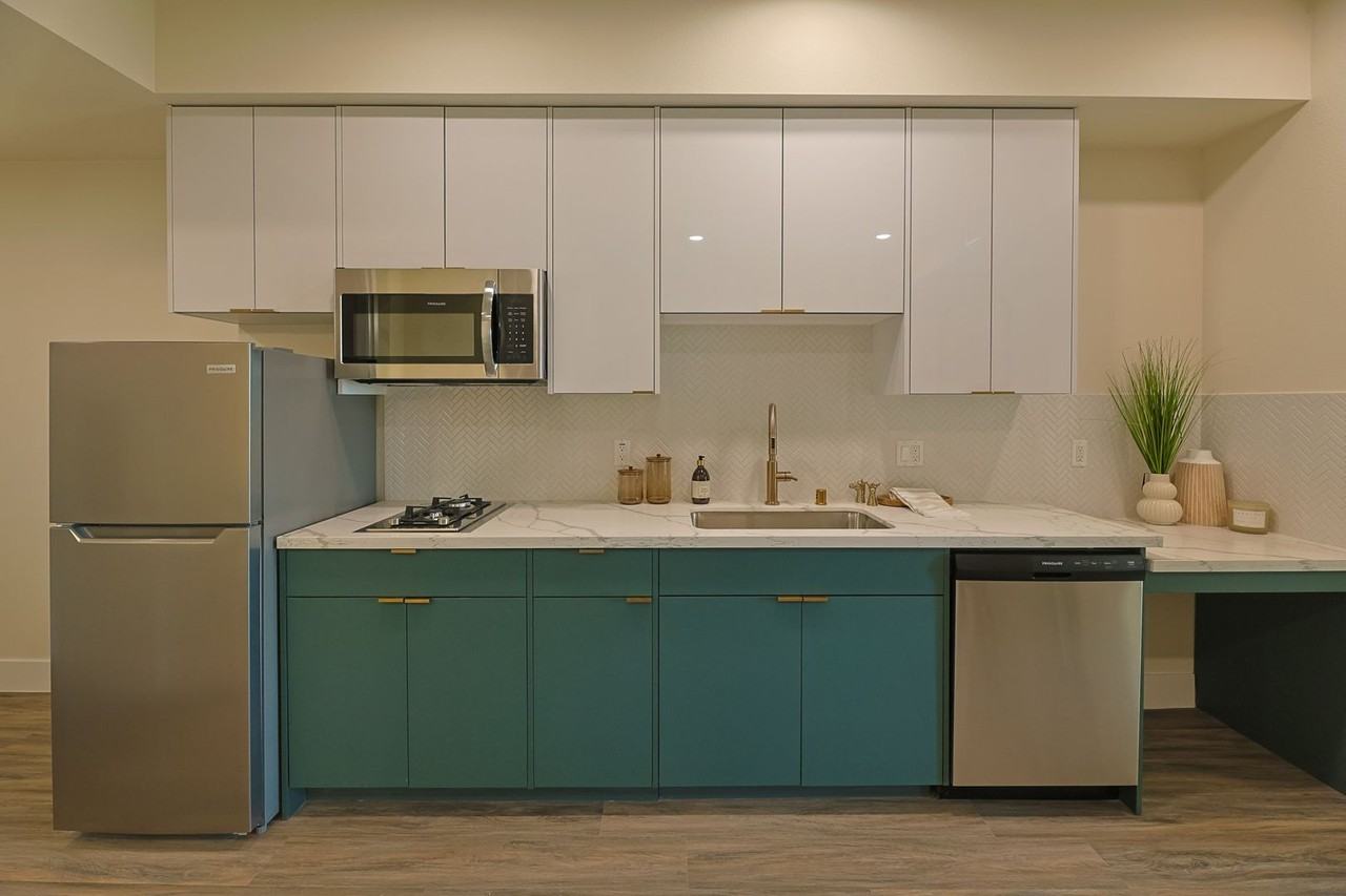 Orion 1037 Dewey - Photo 3 of 50