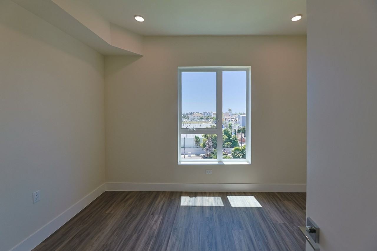 Orion 1037 Dewey - Photo 5 of 50