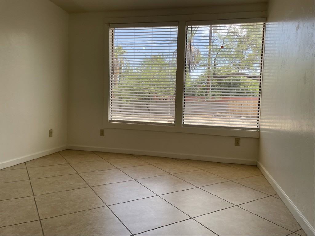 1220 E Waverly St #2 - Photo 4 of 8