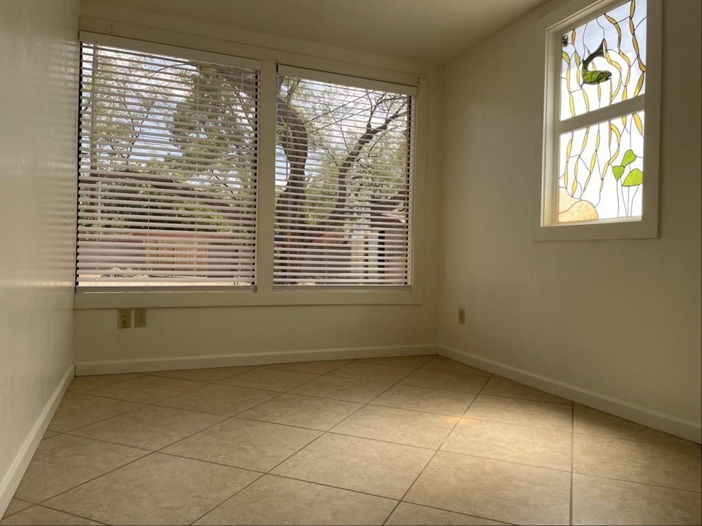 1220 E Waverly St #2 - Photo 5 of 8