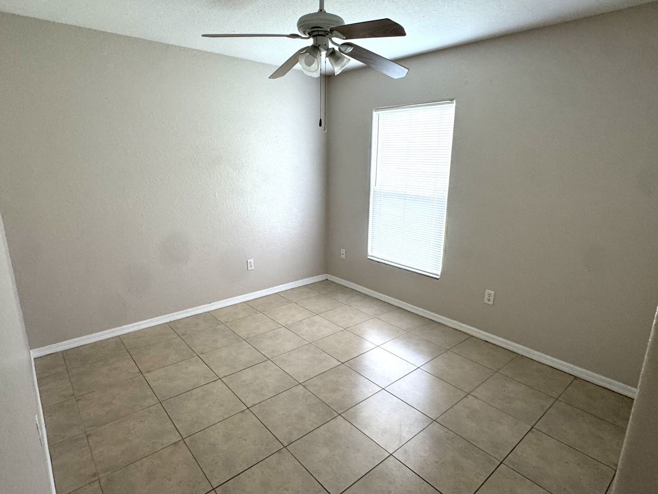 683 Sagamore Dr - Photo 2 of 17