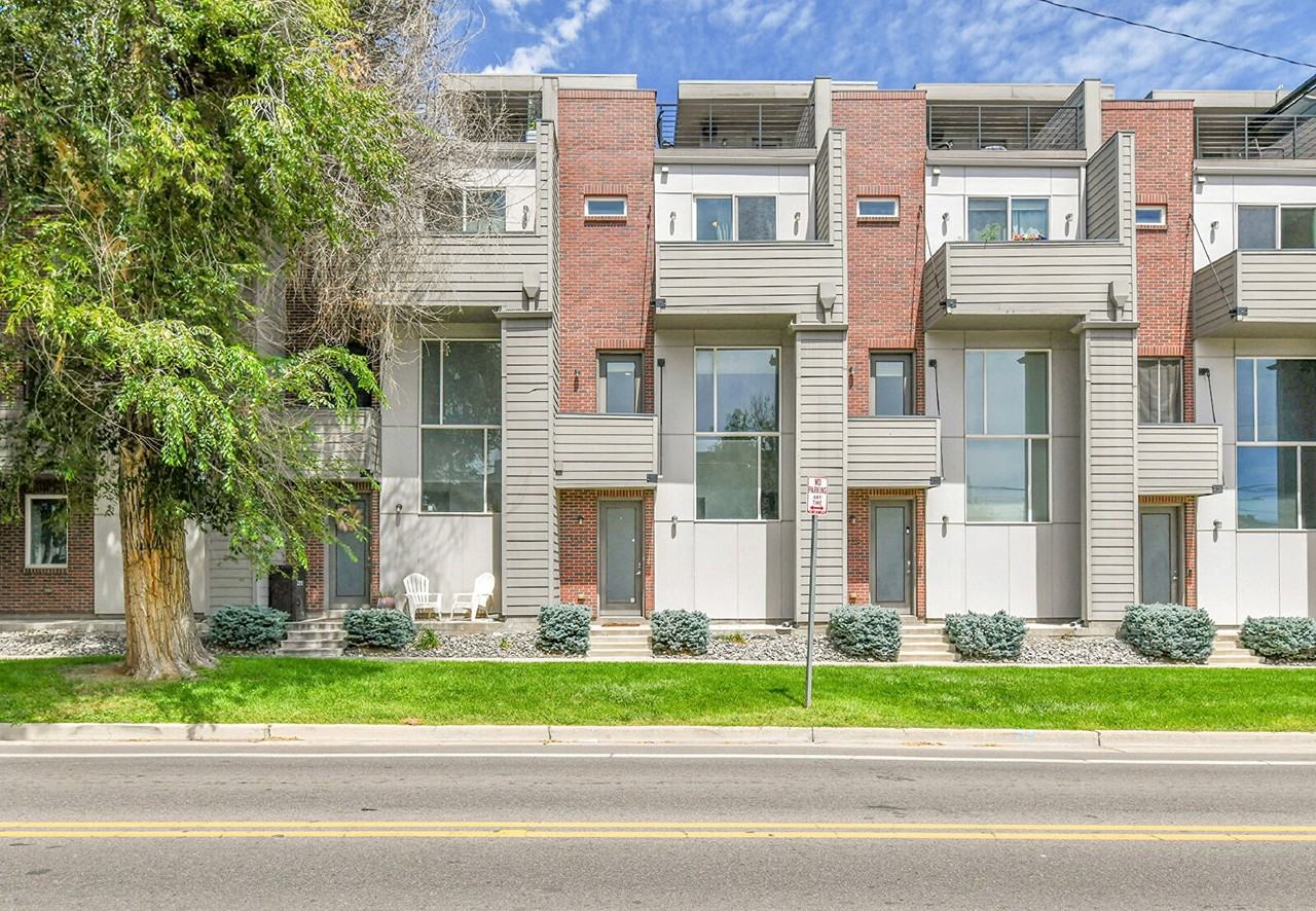 3285 West 17th Avenue