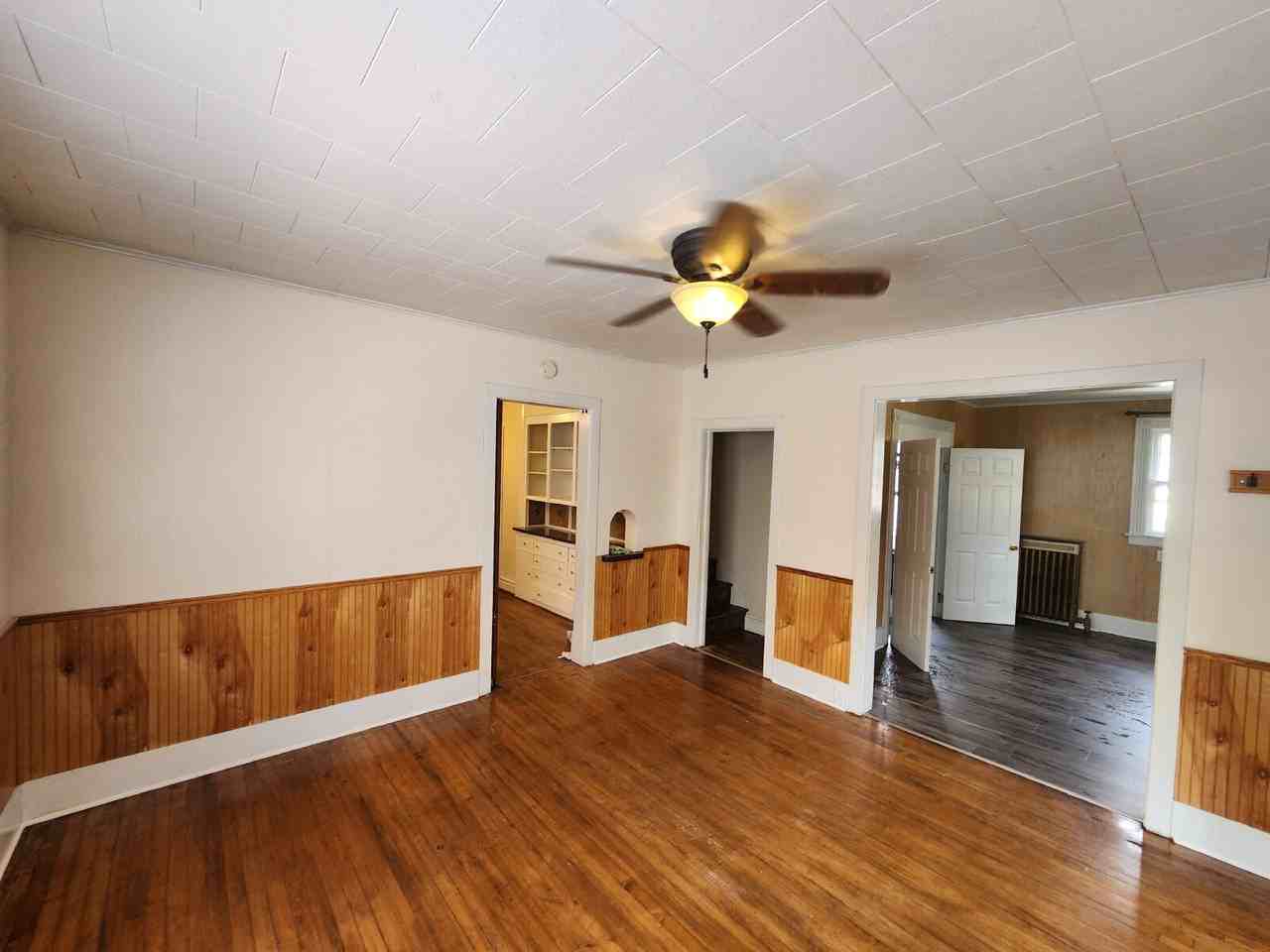 517 Evans St - Photo 7 of 17