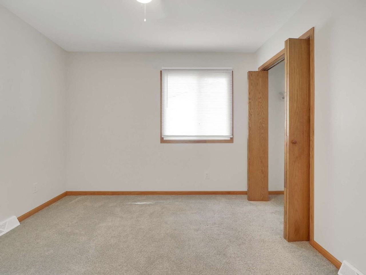 1804 Eustis St - Photo 5 of 17