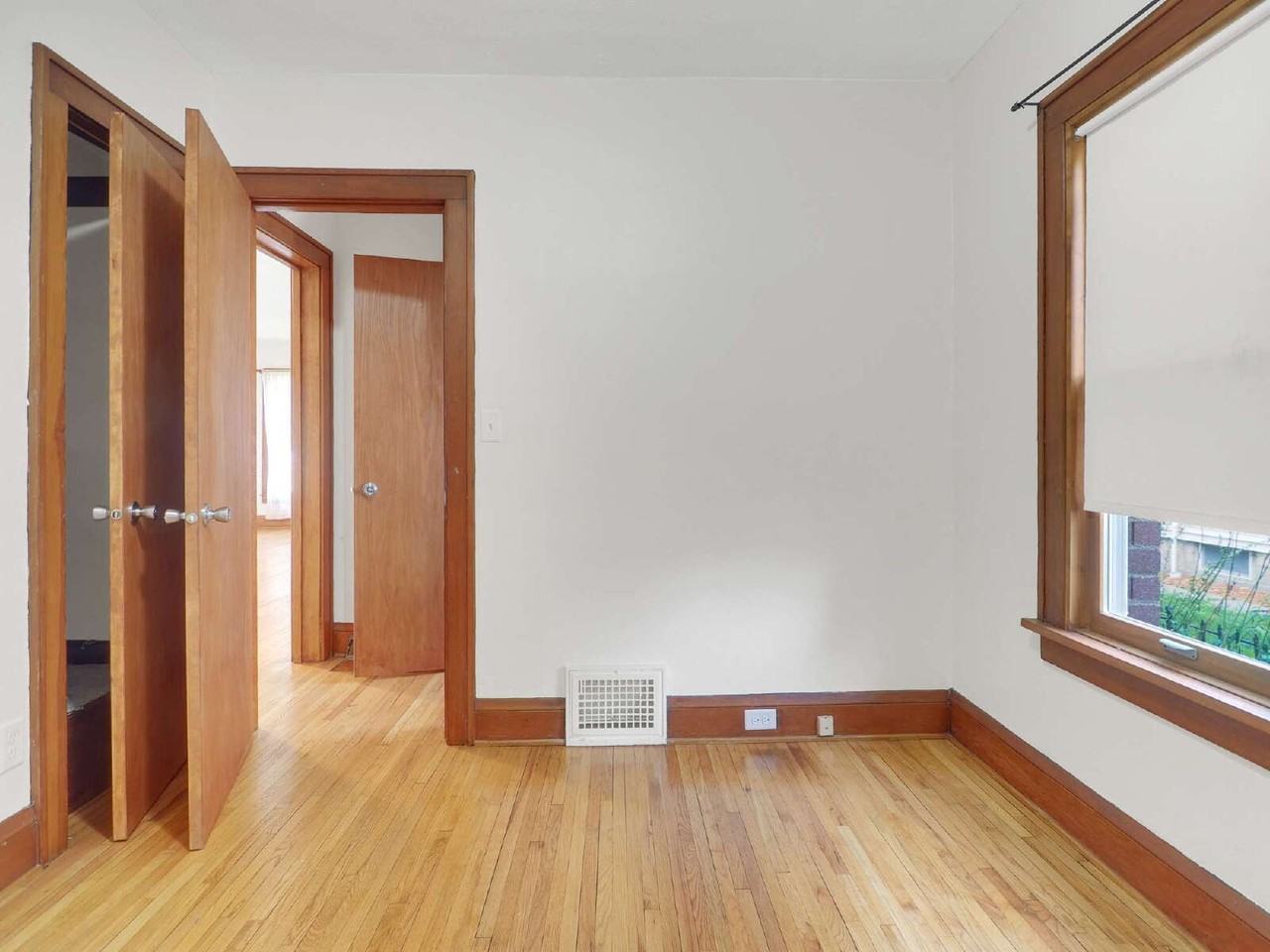 1804 Eustis St - Photo 7 of 17