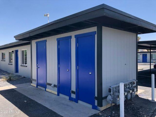 1308 East Vista Avenue - Photo 5 of 17