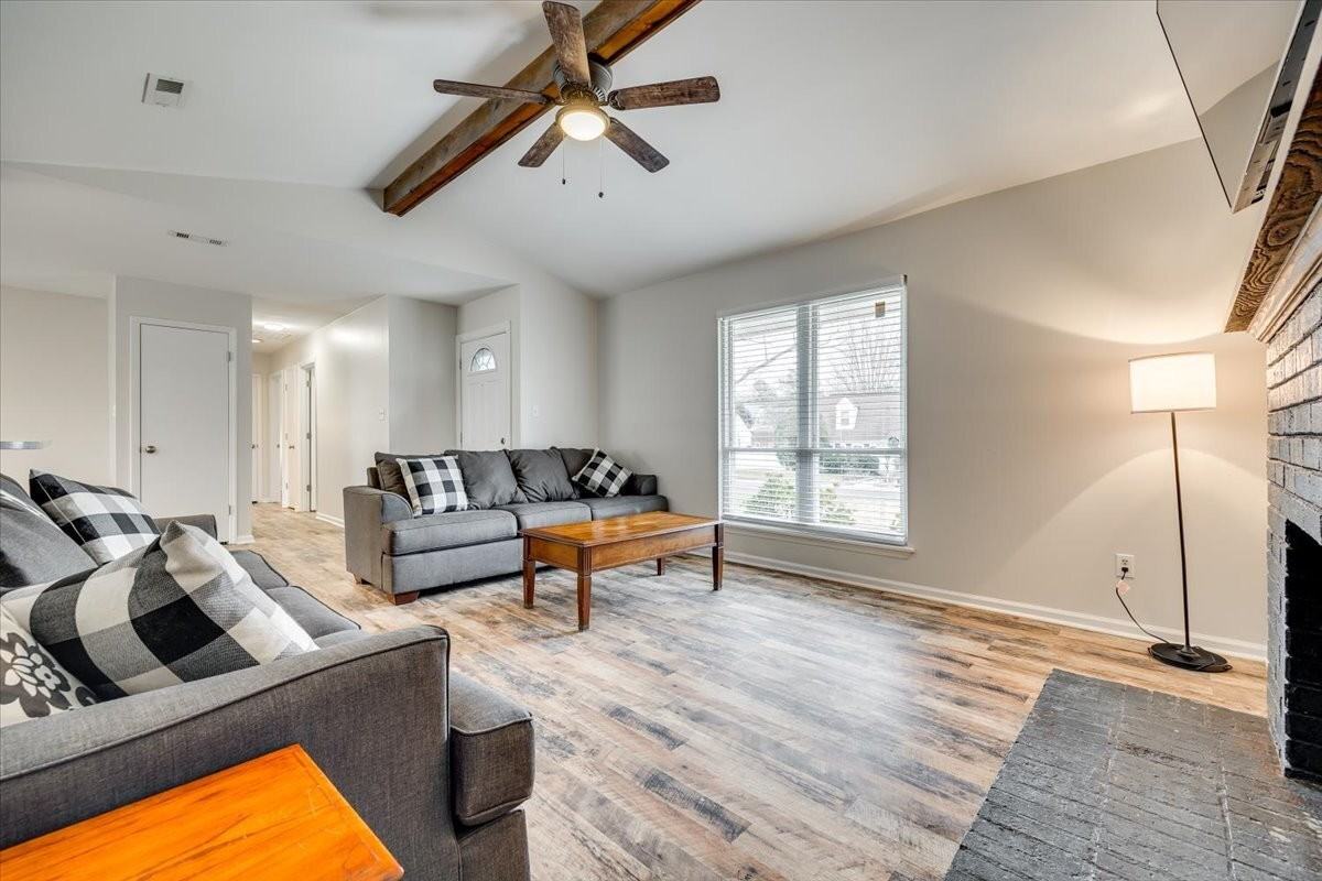 10932 Copper Field Dr - Photo 3 of 28