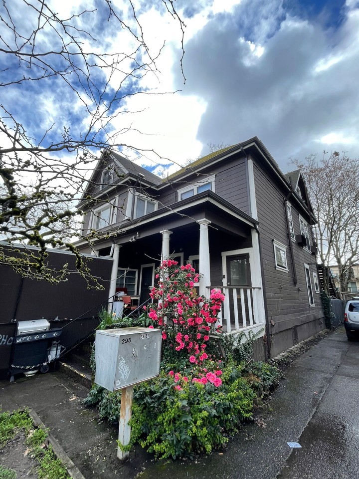 388 E 11th Ave - Photo 3 of 28