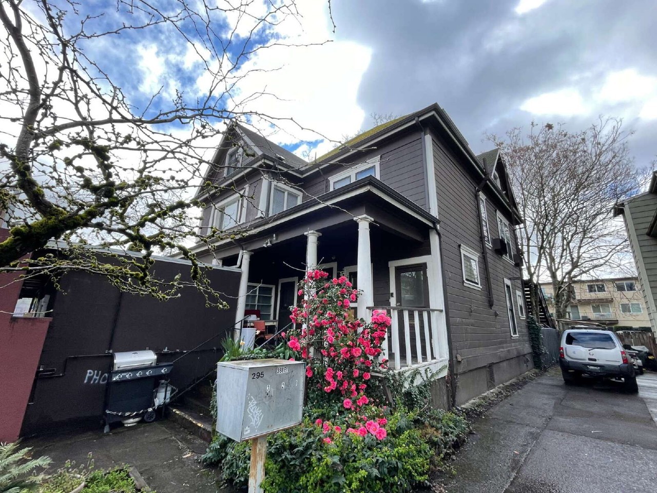 388 E 11th Ave - Photo 5 of 28