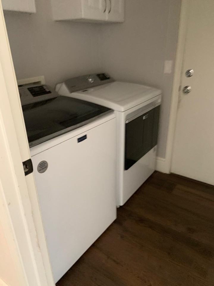 11418 W Hadley St - Photo 3 of 6