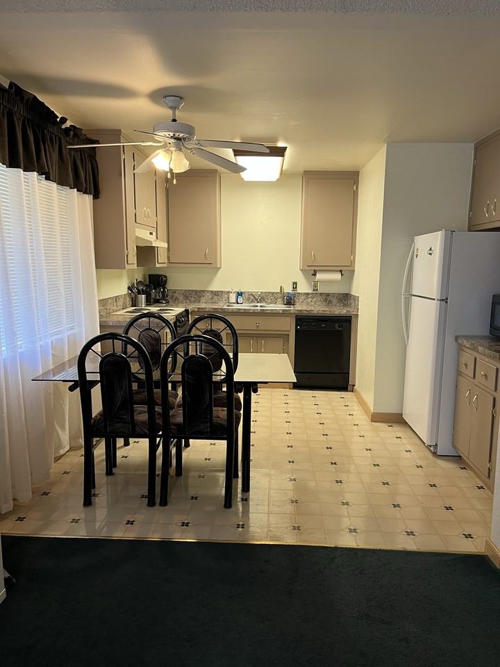 1223 Bonanza Ave #10