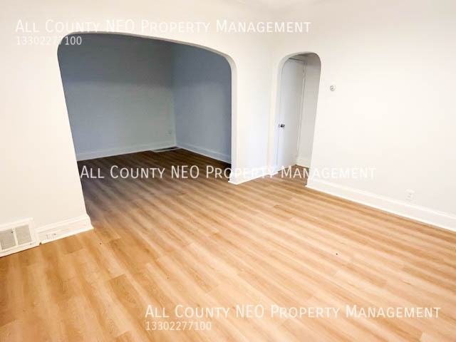 3431 W 49th St - Photo 2 of 18