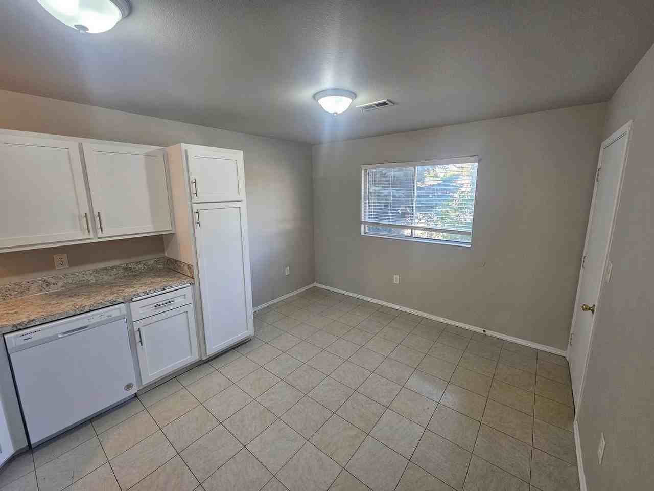 1710 S Eagleson Rd #201 - Photo 3 of 18