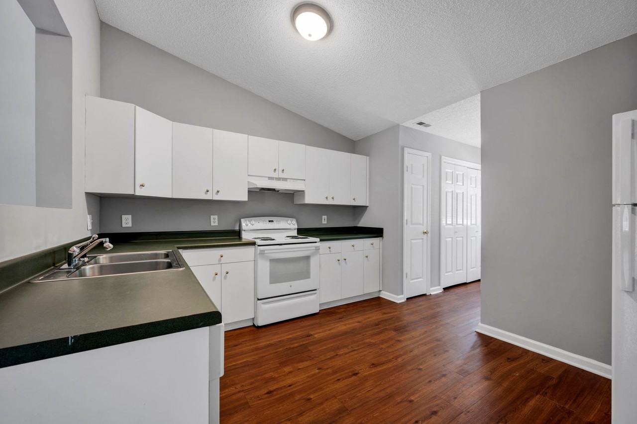 305 John Street #305-3 - Photo 4 of 50