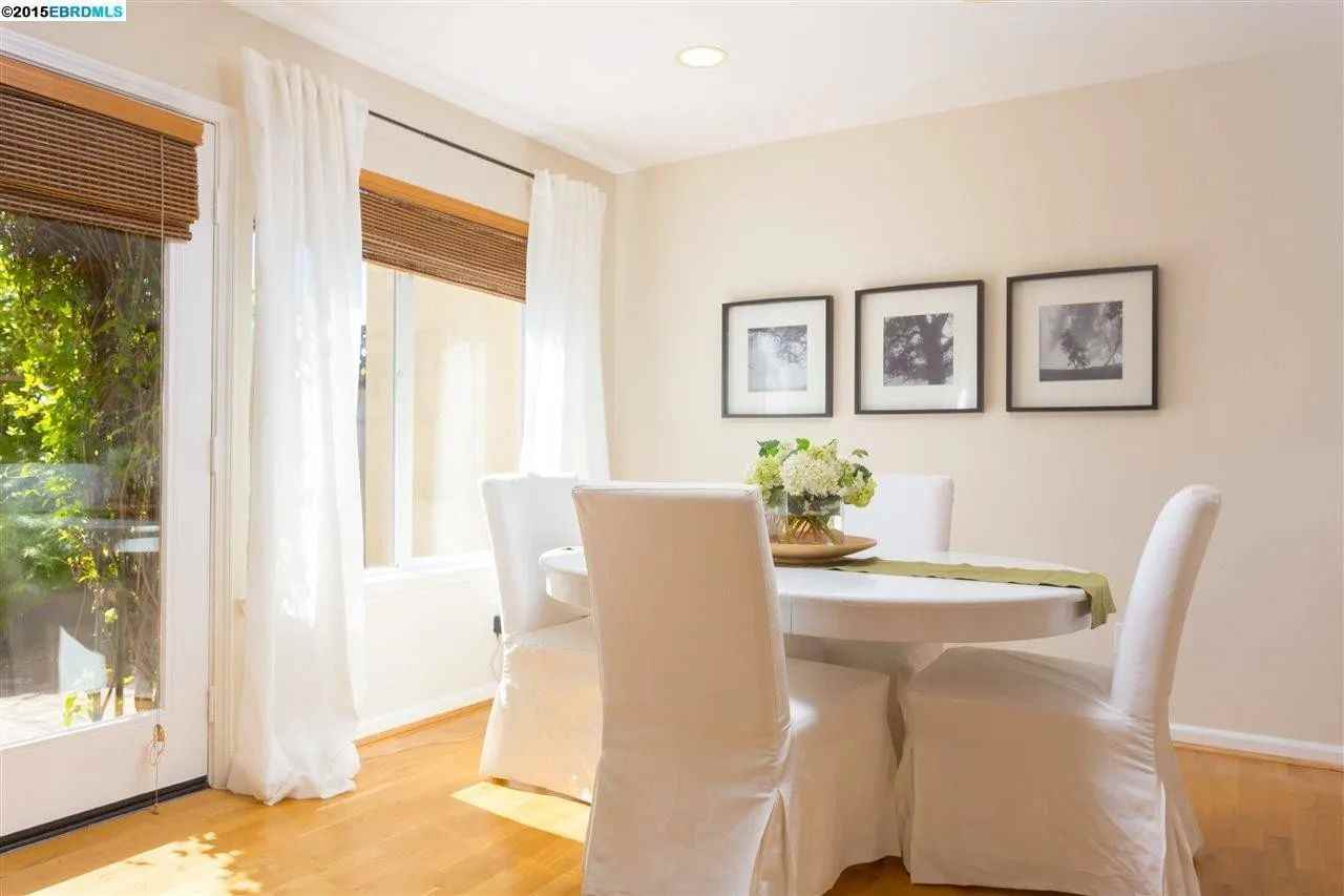 20400 Summercrest Dr - Photo 5 of 25