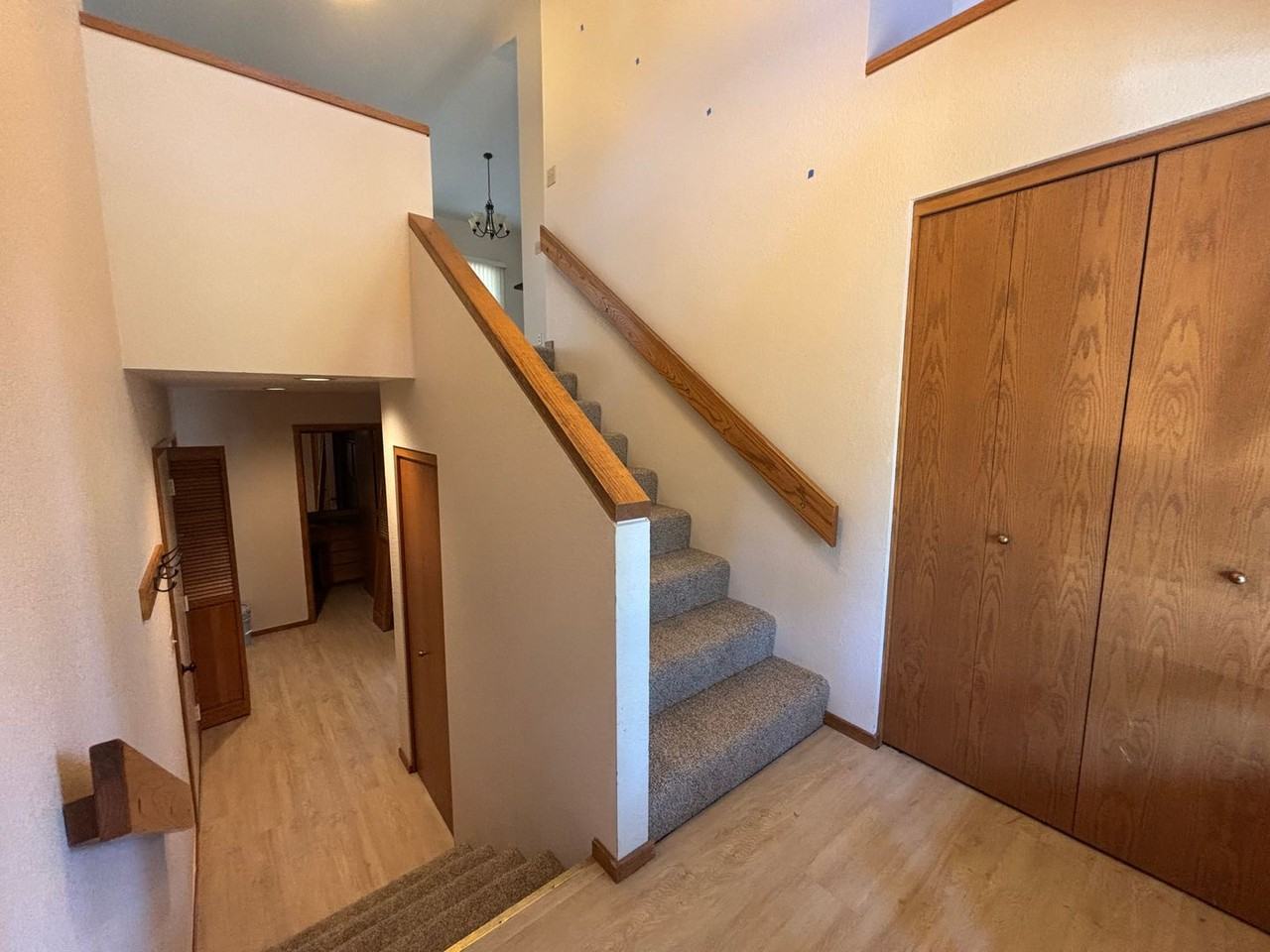 22 Klamath Ln - Photo 2 of 17