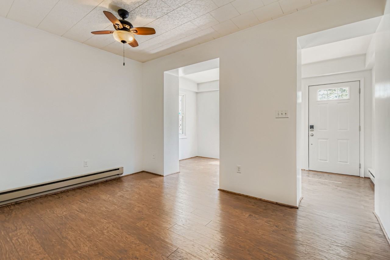 1000 W 41st St #1 - Photo 6 of 14