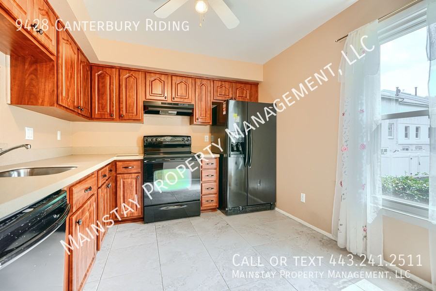 9428 Canterbury Riding - Photo 3 of 28