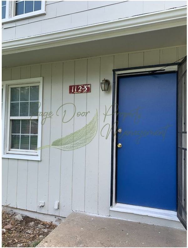 1123 N Cottage St - Photo 2 of 15