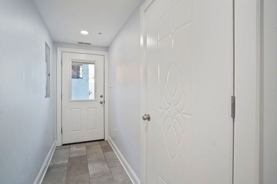 2630 4th St Ne #B - Photo 5 of 25