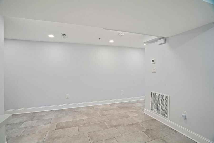 2630 4th St Ne #B - Photo 7 of 25