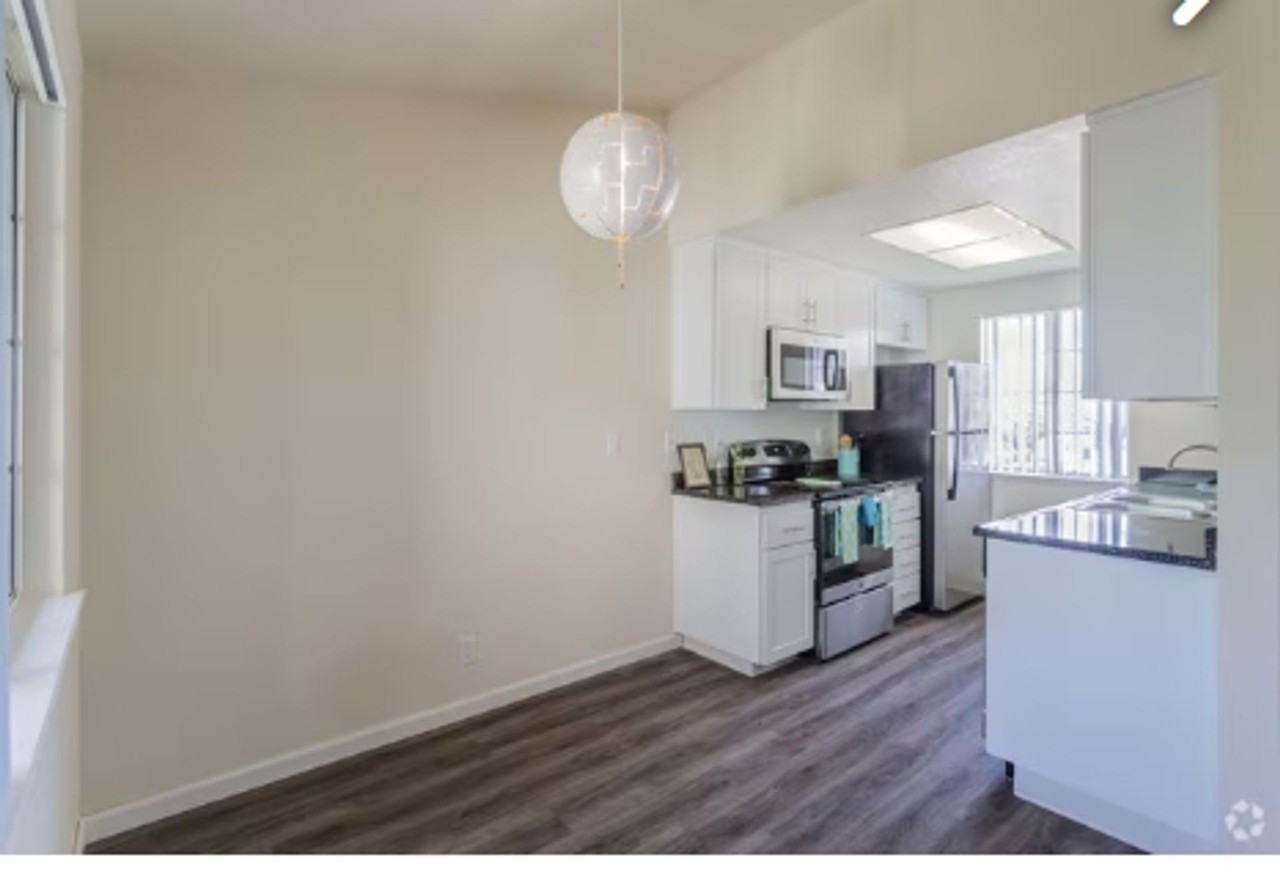 Cirby Oaks Apartments - Photo 5 of 7