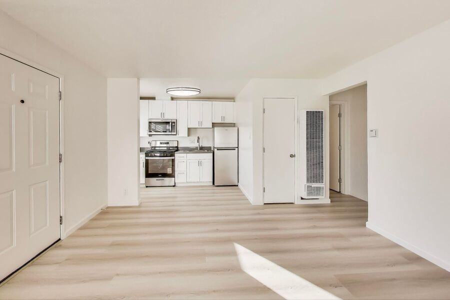 430 Vernon St #10 - Photo 2 of 18