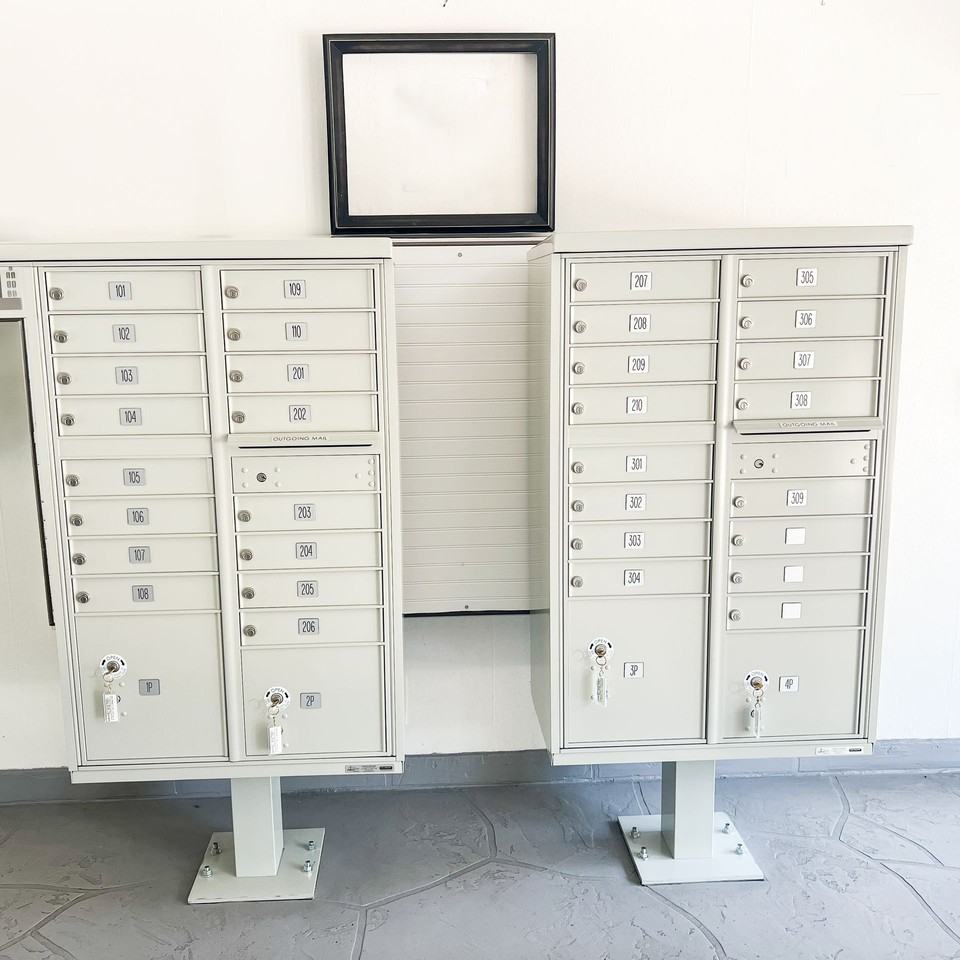 Executive House - Photo 4 of 31