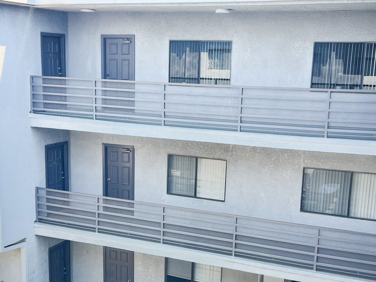 Executive House - Photo 7 of 31