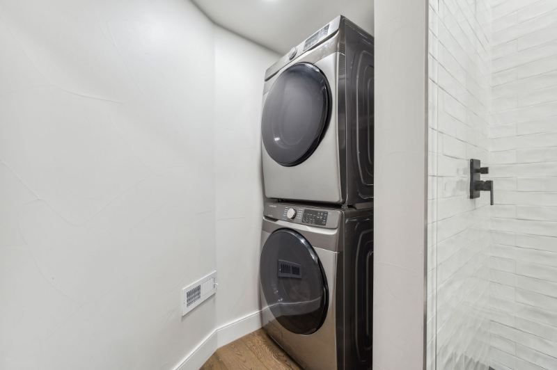 1323 Kalamath St - Photo 2 of 20