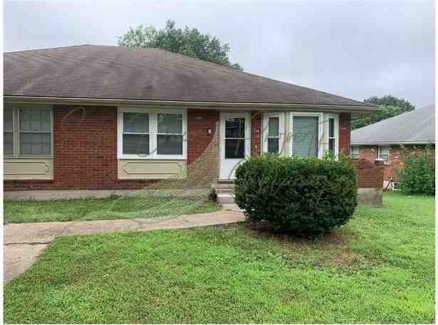 1402 Sw Sunset St - Photo 2 of 25