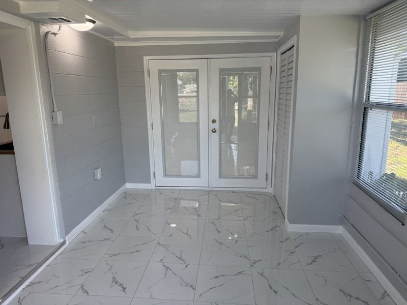 34690 Holiday Dr - Photo 2 of 16