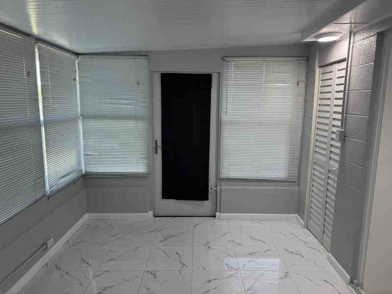 34690 Holiday Dr - Photo 3 of 16